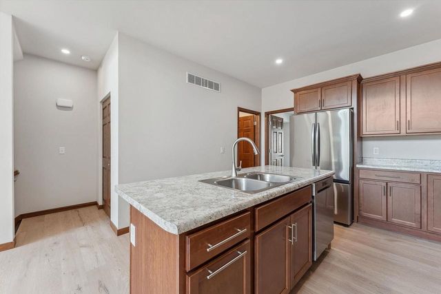 212 S Dewey Avenue, Reedsburg, WI 53959