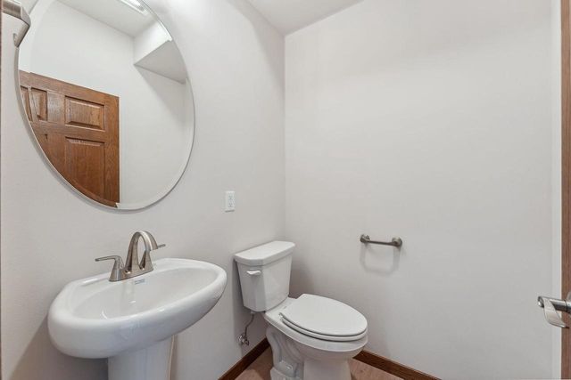 212 S Dewey Avenue, Reedsburg, WI 53959