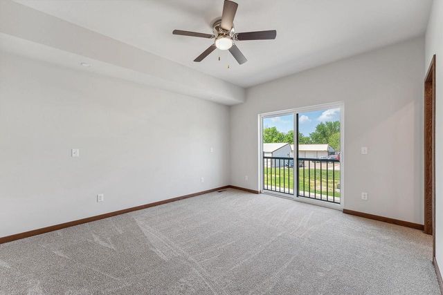 212 S Dewey Avenue, Reedsburg, WI 53959