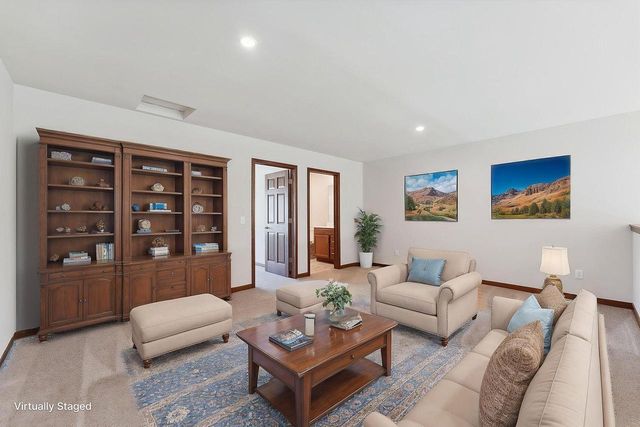 212 S Dewey Avenue, Reedsburg, WI 53959