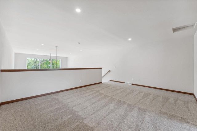 212 S Dewey Avenue, Reedsburg, WI 53959