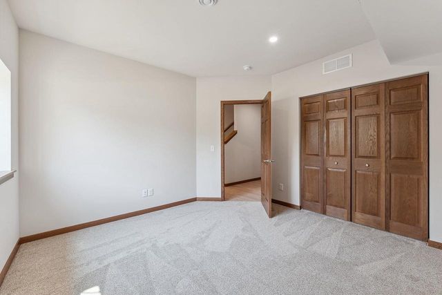 212 S Dewey Avenue, Reedsburg, WI 53959