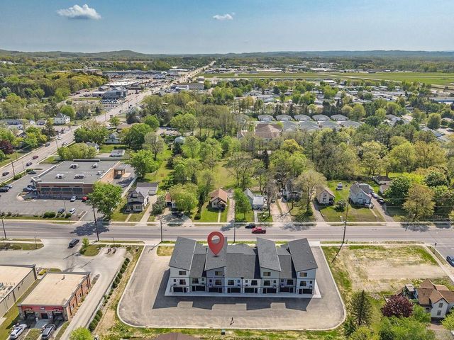 212 S Dewey Avenue, Reedsburg, WI 53959