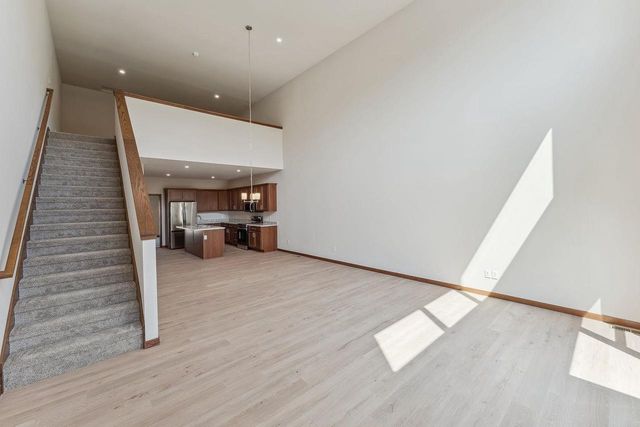 212 S Dewey Avenue, Reedsburg, WI 53959