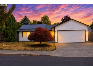 19452 STILLMEADOW Dr, Oregon City, OR 97045