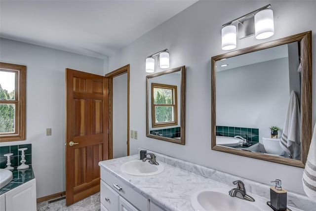 311 Glenwood Court, Chippewa Falls, WI 54729