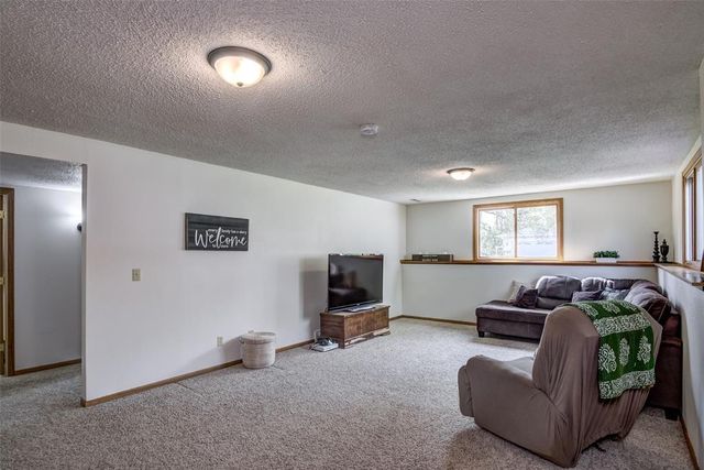 311 Glenwood Court, Chippewa Falls, WI 54729