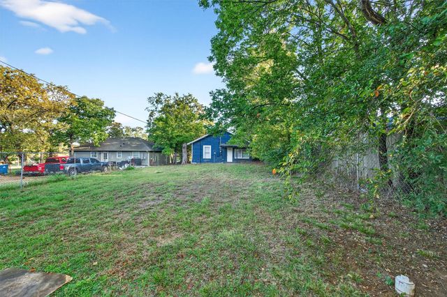 514 E Day Street, Denison, TX 75021