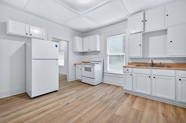 514 E Day Street, Denison, TX 75021