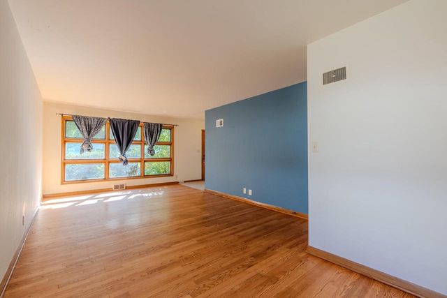 2506 W Whitaker AVENUE, Milwaukee, WI 53221