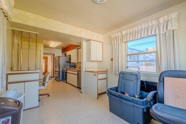2506 W Whitaker AVENUE, Milwaukee, WI 53221