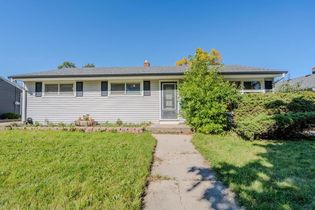 2506 W Whitaker AVENUE, Milwaukee, WI 53221
