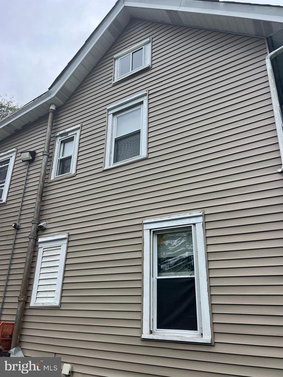 520 S MAIN ST, Williamstown, NJ 08094