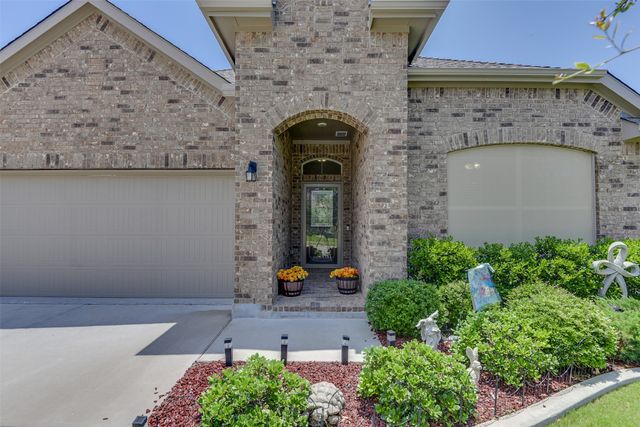 1541 Seabiscuit Drive, Granbury, TX 76049