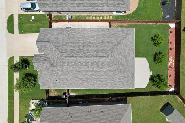 1541 Seabiscuit Drive, Granbury, TX 76049