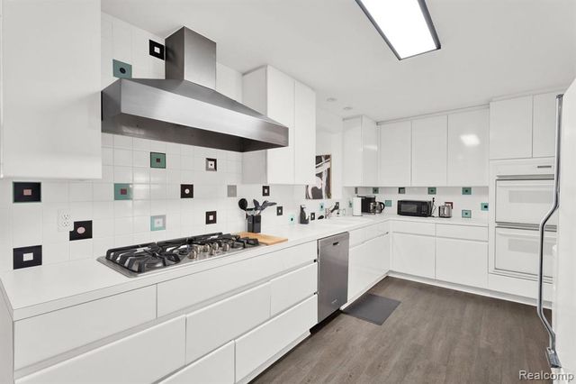 6060 Franklin Road, Bloomfield Hills, MI 48301