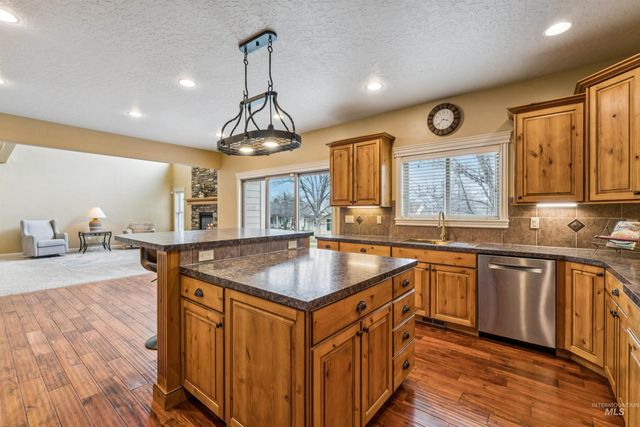 12312 S Brunswick Way, Nampa, ID 83686