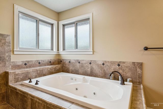 12312 S Brunswick Way, Nampa, ID 83686