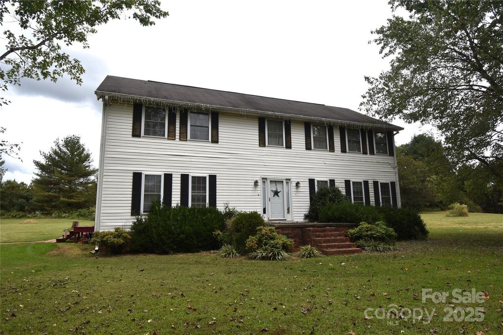 963 Sunbeam Drive, Lincolnton, NC 28092