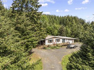 302 HEMENWAY Rd, Winlock, WA 98596