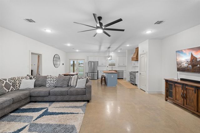 44206 Springer Road, Hempstead, TX 77445