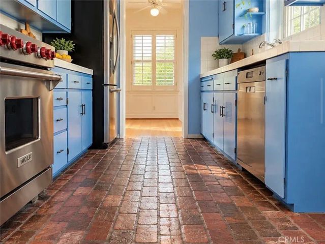 6548 Colbath, Van Nuys, CA 91401