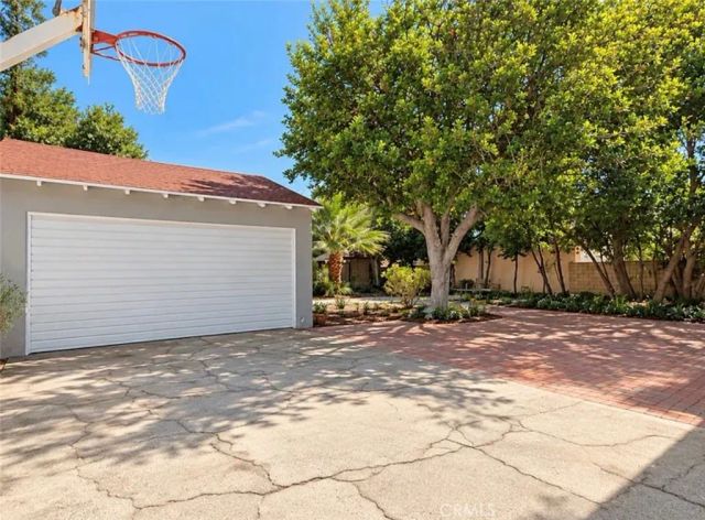 6548 Colbath, Van Nuys, CA 91401