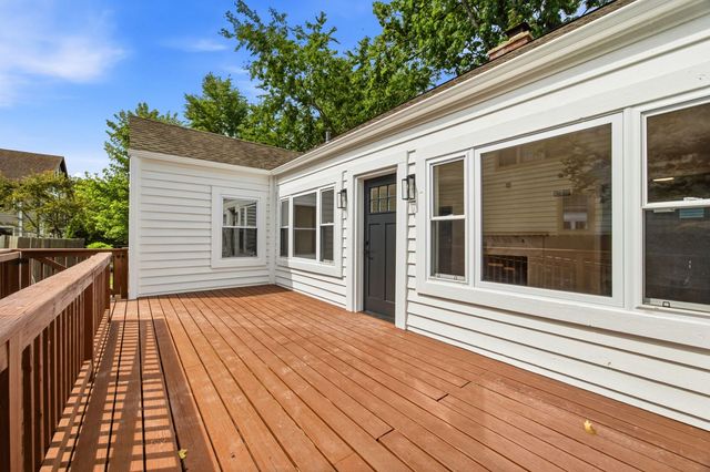 1562 Harding Road, Northfield, IL 60093