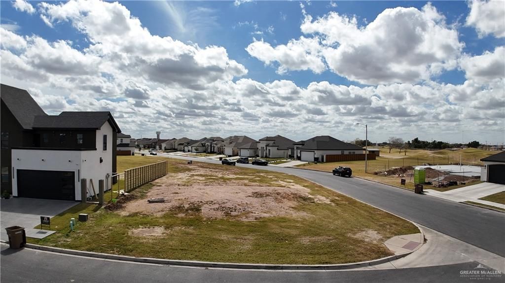 2700 E Versace Drive, Edinburg, TX 78542