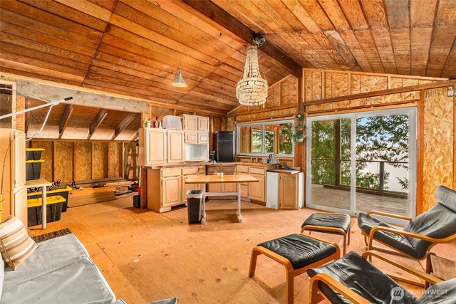 9524 Maple Beach Lane NW, Olympia, WA 98502