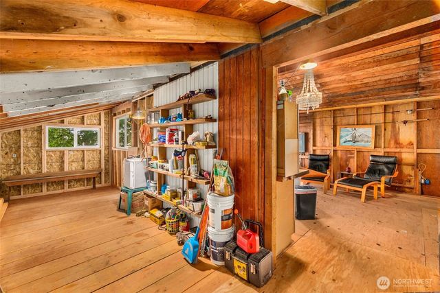 9524 Maple Beach Lane NW, Olympia, WA 98502