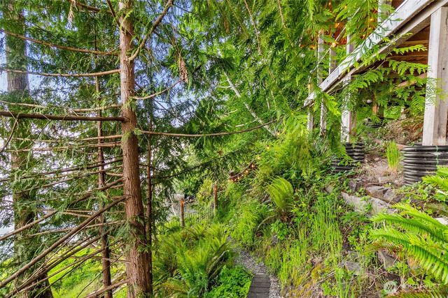 9524 Maple Beach Lane NW, Olympia, WA 98502