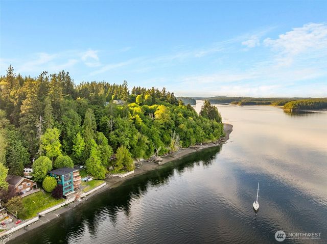 9524 Maple Beach Lane NW, Olympia, WA 98502
