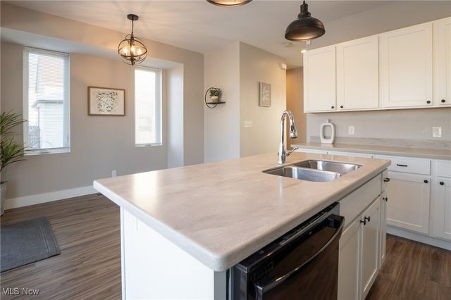 4414 Bucyrus Avenue, Cleveland, OH 44109