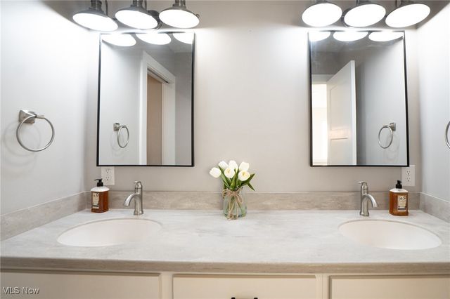 4414 Bucyrus Avenue, Cleveland, OH 44109