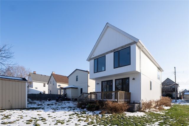 4414 Bucyrus Avenue, Cleveland, OH 44109