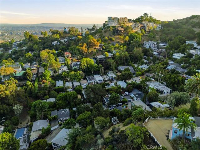8518 Walnut, Los Angeles, CA 90046