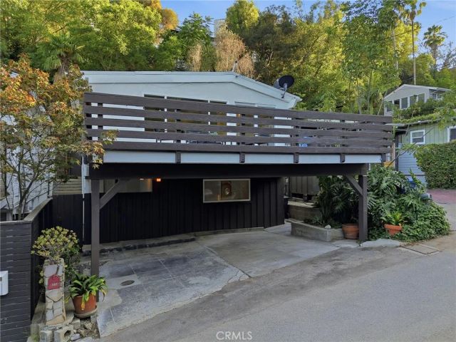 8518 Walnut, Los Angeles, CA 90046
