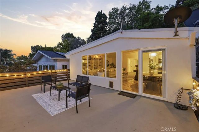 8518 Walnut, Los Angeles, CA 90046