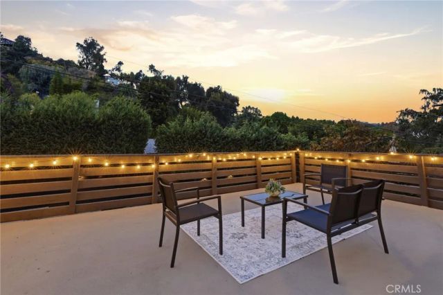 8518 Walnut, Los Angeles, CA 90046