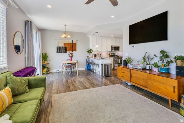 3203 W PRAIRIE GRASS DR, Lehi, UT 84043