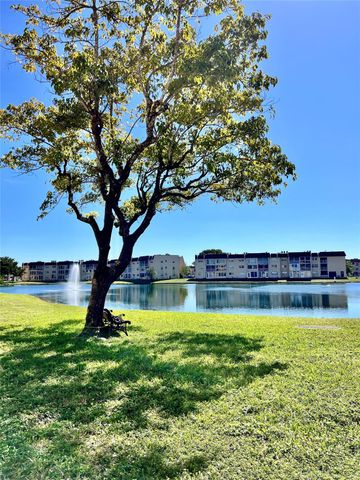 8880 Sunrise Lakes Blvd 209, Sunrise, FL 33322