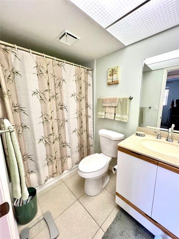 8880 Sunrise Lakes Blvd 209, Sunrise, FL 33322