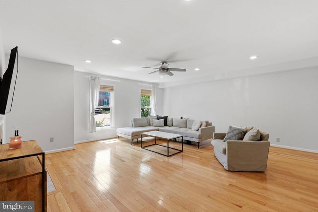400 JEAN DR, King Of Prussia, PA 19406