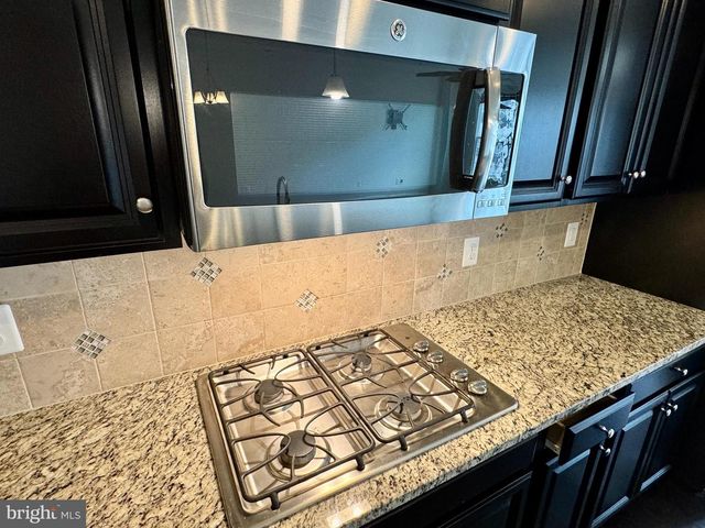 7536 BRUNSON CIR, Gainesville, VA 20155