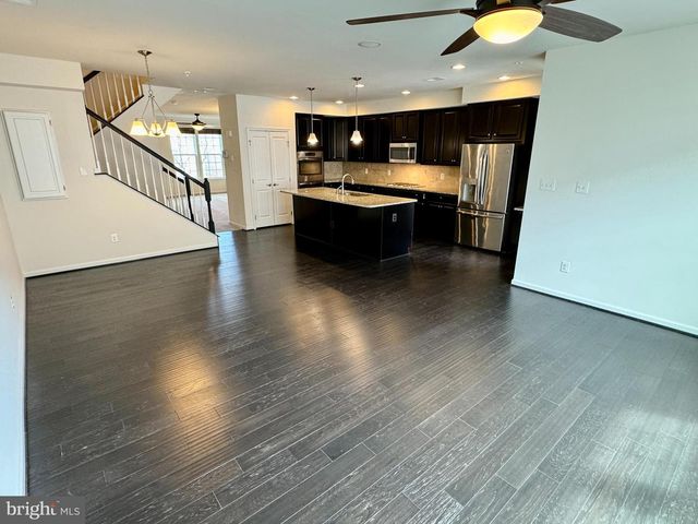 7536 BRUNSON CIR, Gainesville, VA 20155