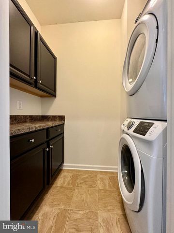 7536 BRUNSON CIR, Gainesville, VA 20155