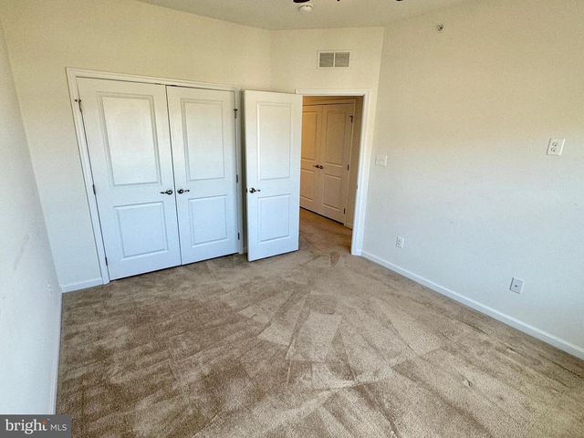 7536 BRUNSON CIR, Gainesville, VA 20155