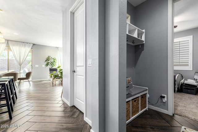 3557 E TINA Drive, Phoenix, AZ 85050