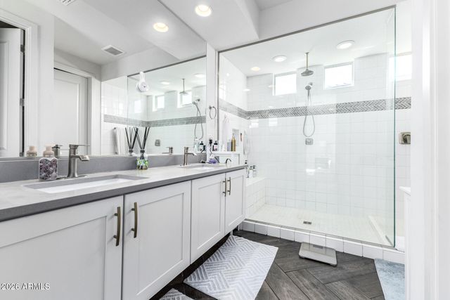 3557 E TINA Drive, Phoenix, AZ 85050